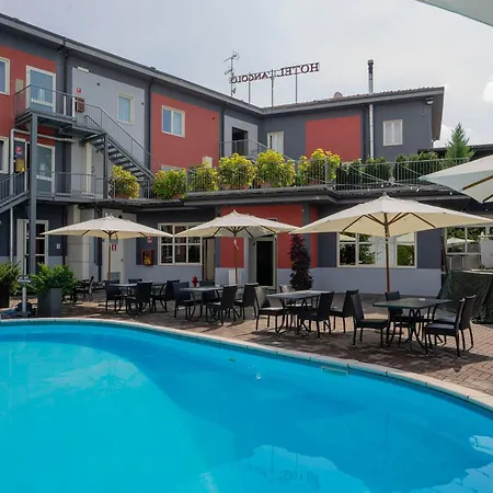 Hotel L'angolo 3*