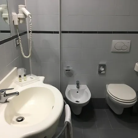 兰格鲁酒店 酒店